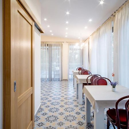 Kiss-Henezi Guest House Keszthely Ngoại thất bức ảnh