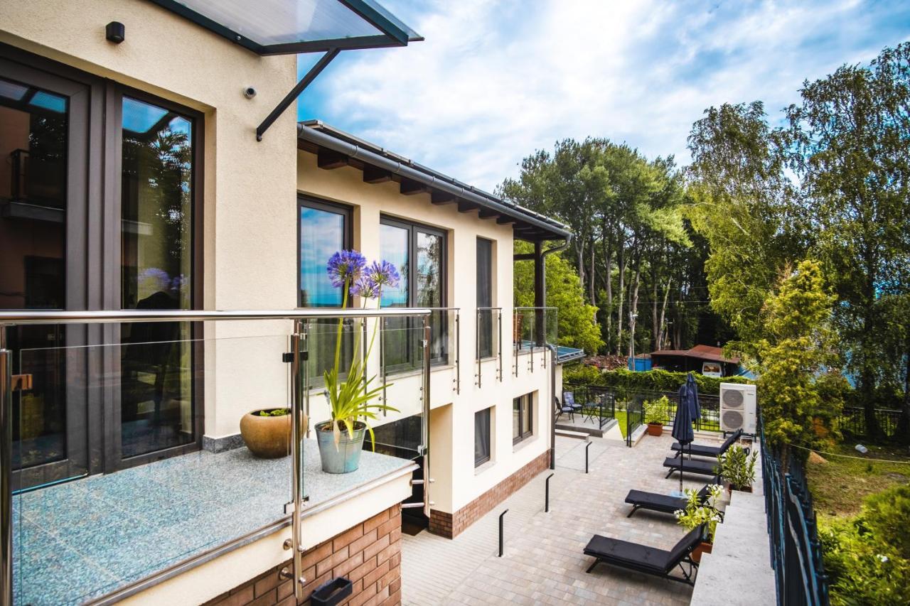 Kiss-Henezi Guest House Keszthely Ngoại thất bức ảnh
