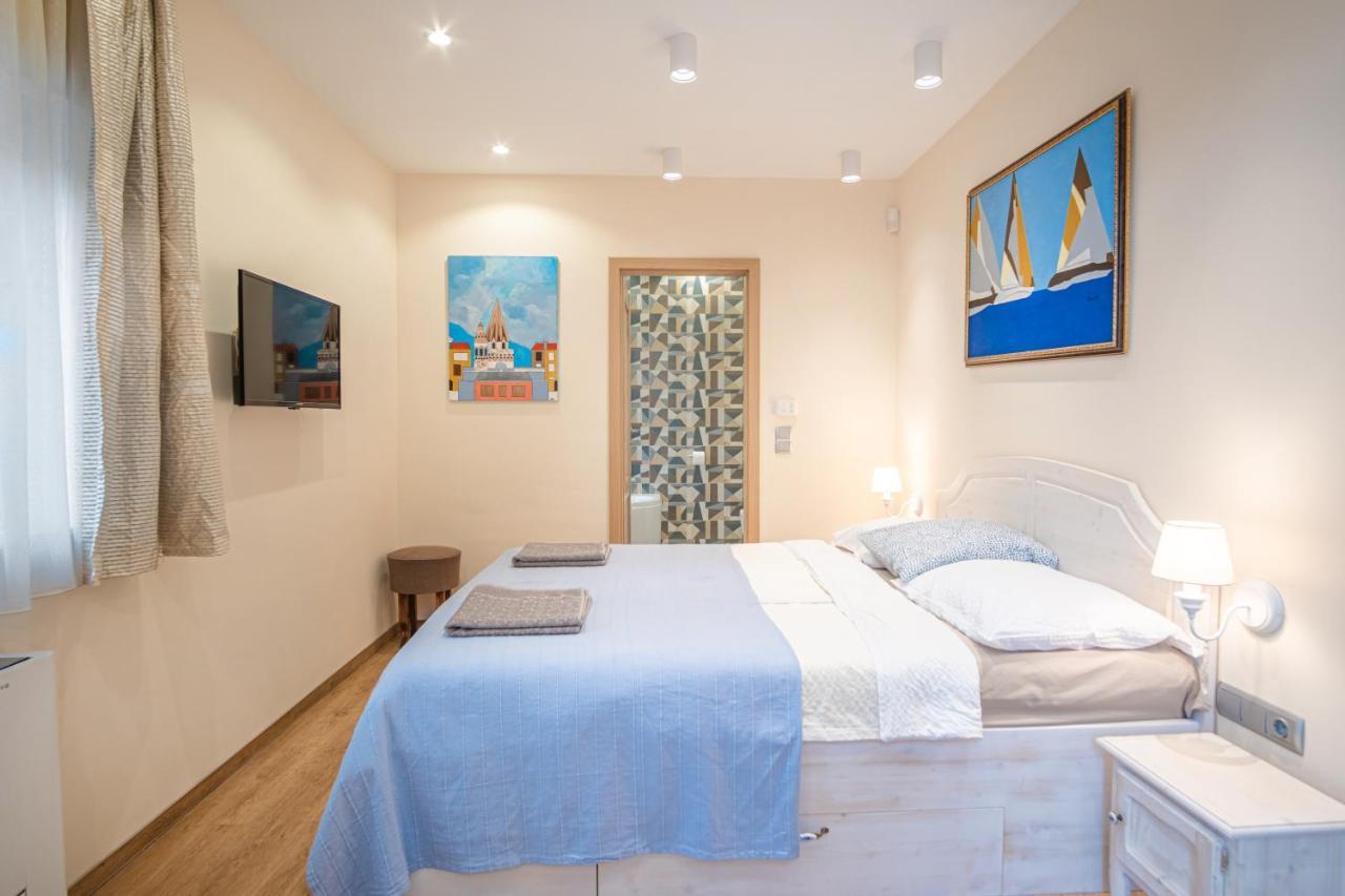 Kiss-Henezi Guest House Keszthely Ngoại thất bức ảnh