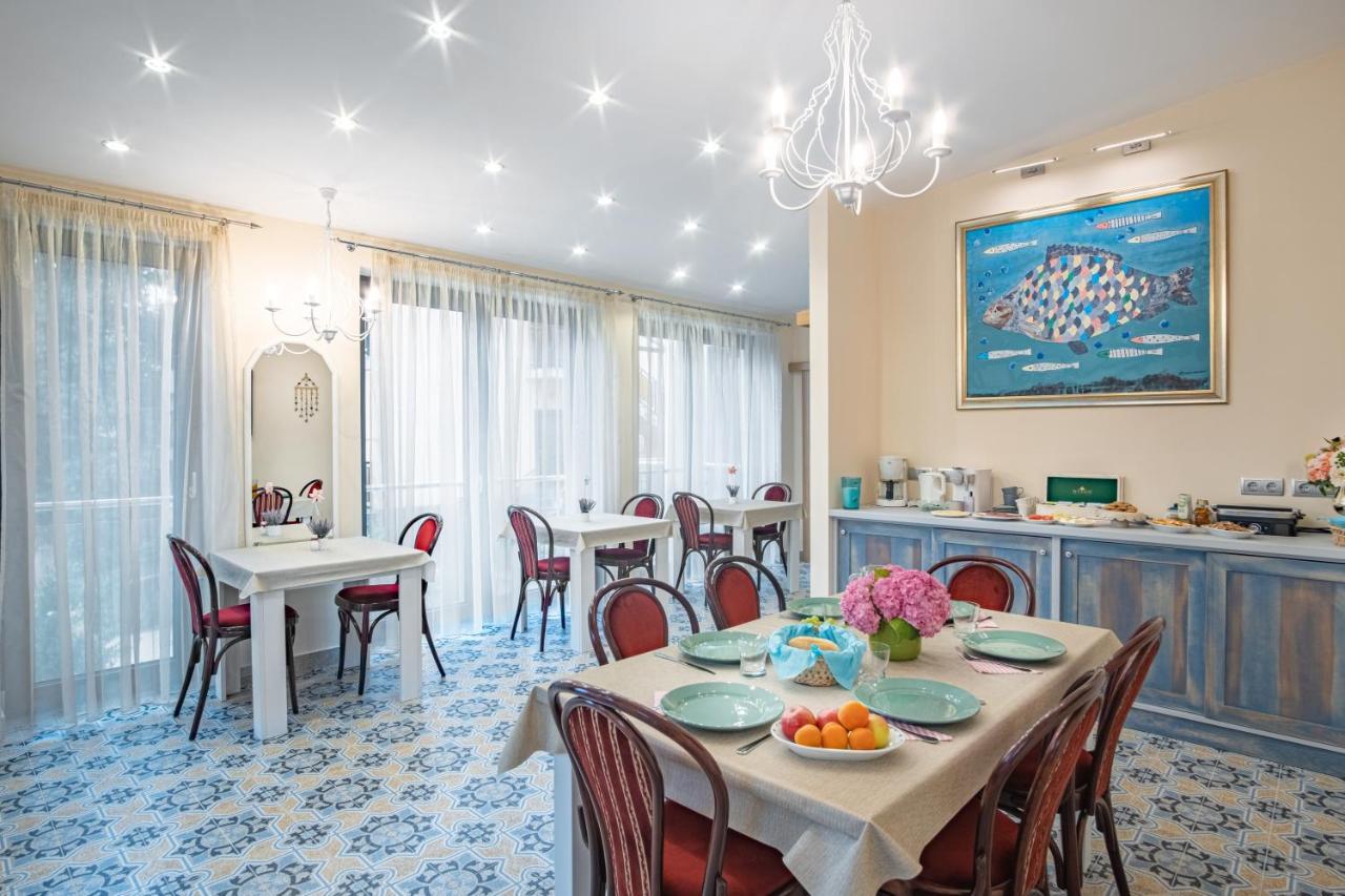 Kiss-Henezi Guest House Keszthely Ngoại thất bức ảnh