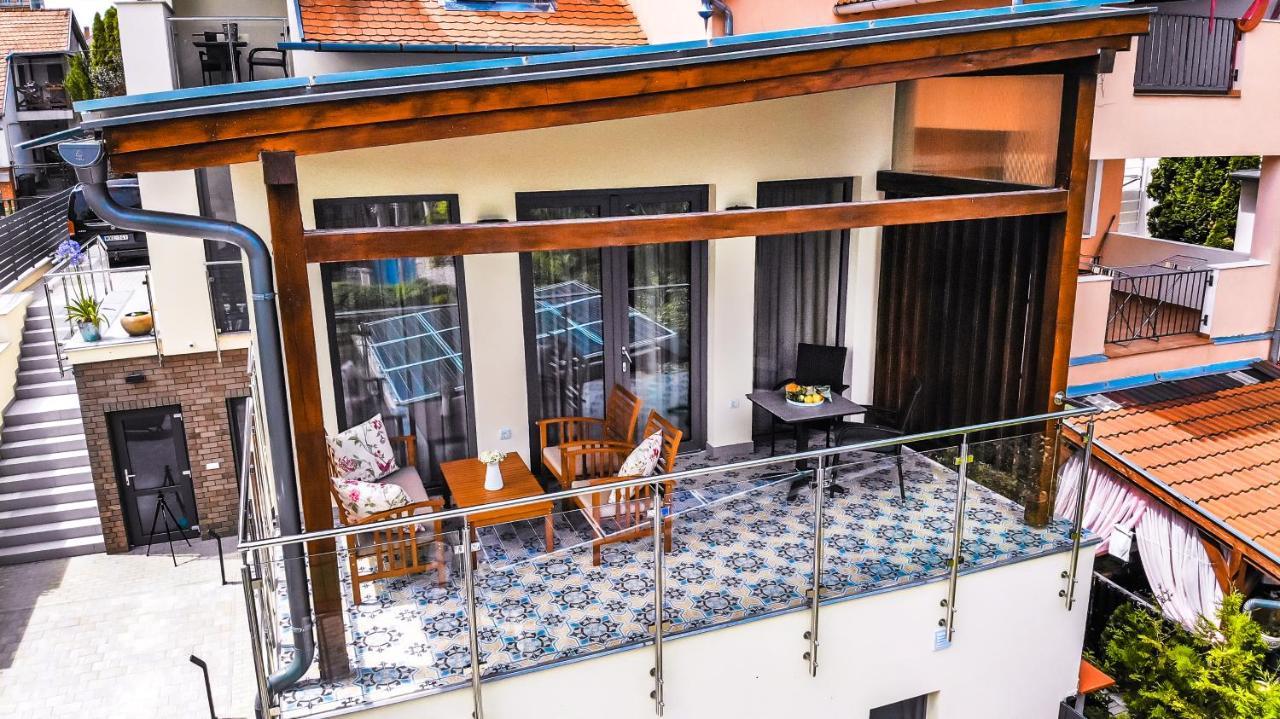 Kiss-Henezi Guest House Keszthely Ngoại thất bức ảnh
