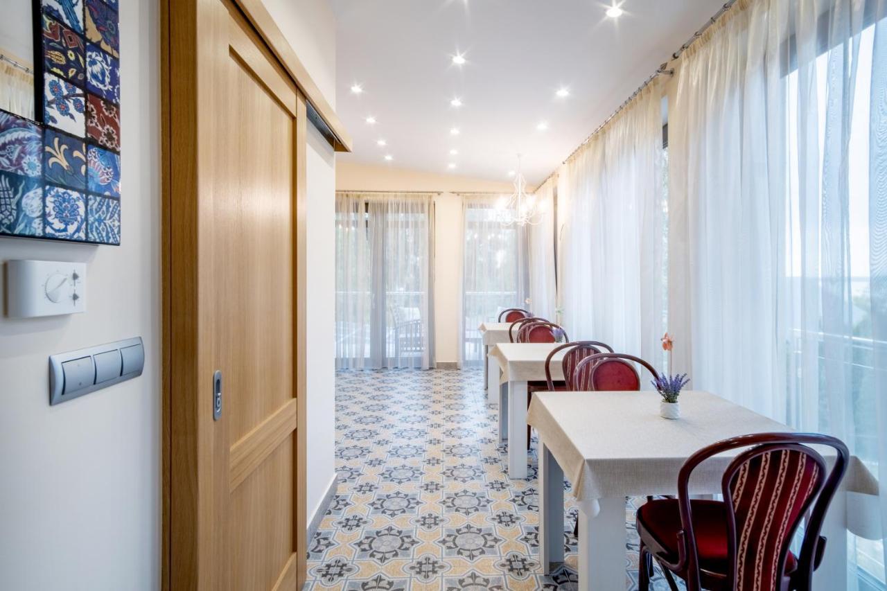 Kiss-Henezi Guest House Keszthely Ngoại thất bức ảnh