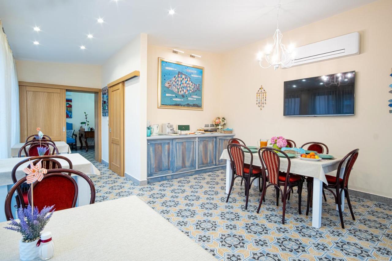 Kiss-Henezi Guest House Keszthely Ngoại thất bức ảnh