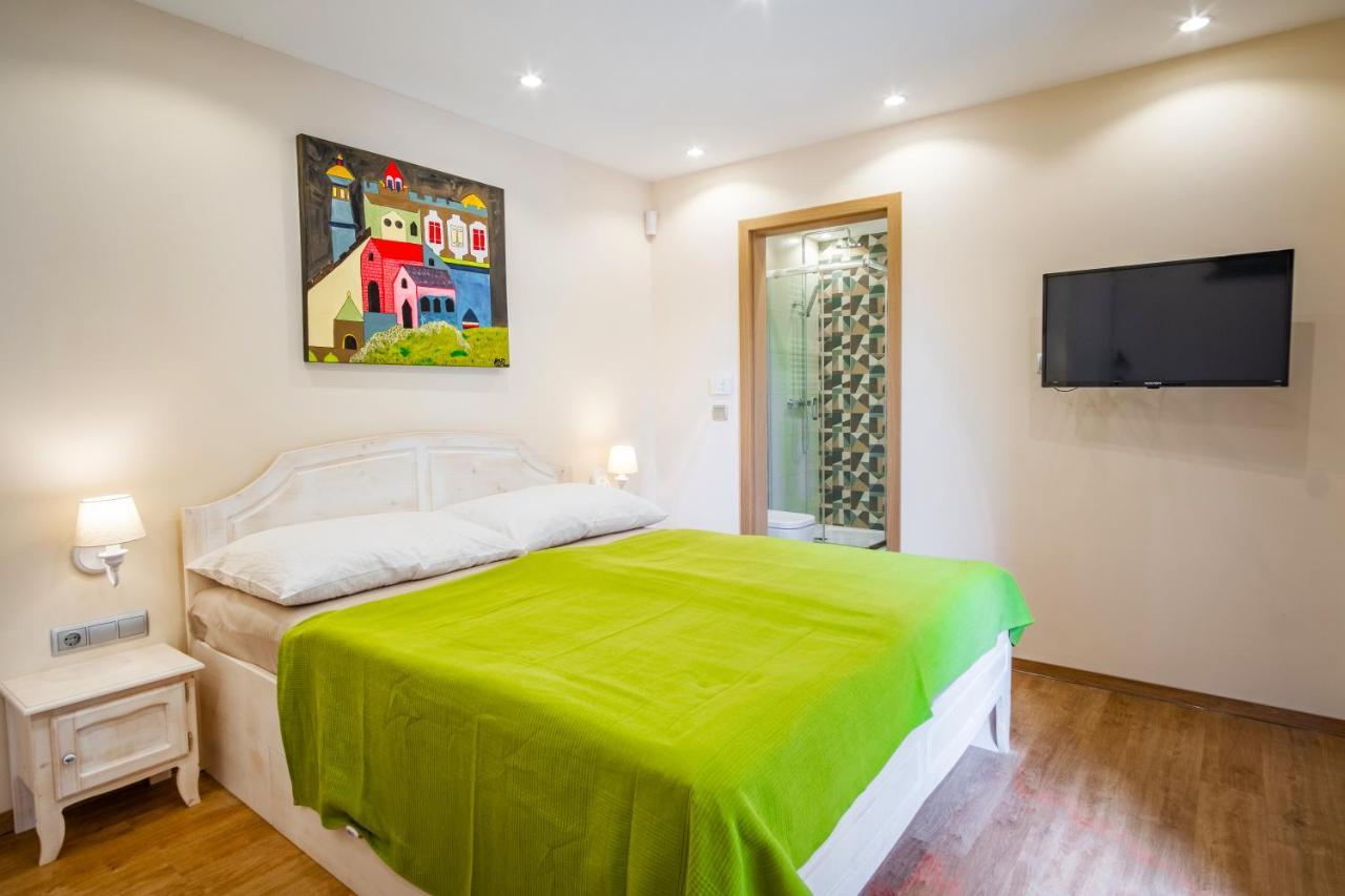 Kiss-Henezi Guest House Keszthely Ngoại thất bức ảnh