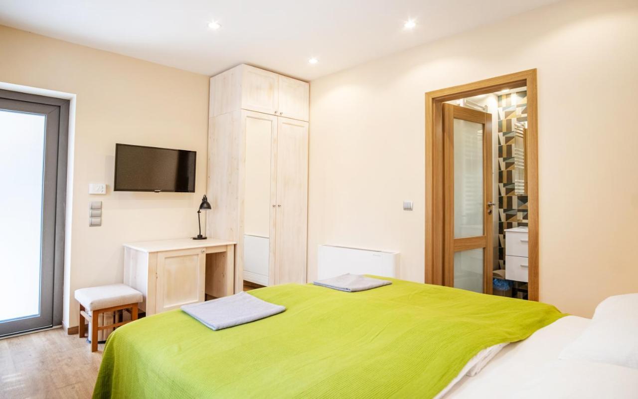 Kiss-Henezi Guest House Keszthely Ngoại thất bức ảnh