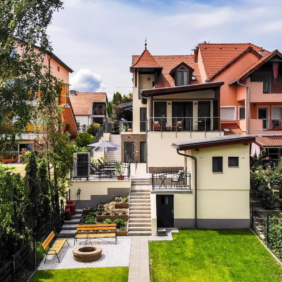 Kiss-Henezi Guest House Keszthely Ngoại thất bức ảnh
